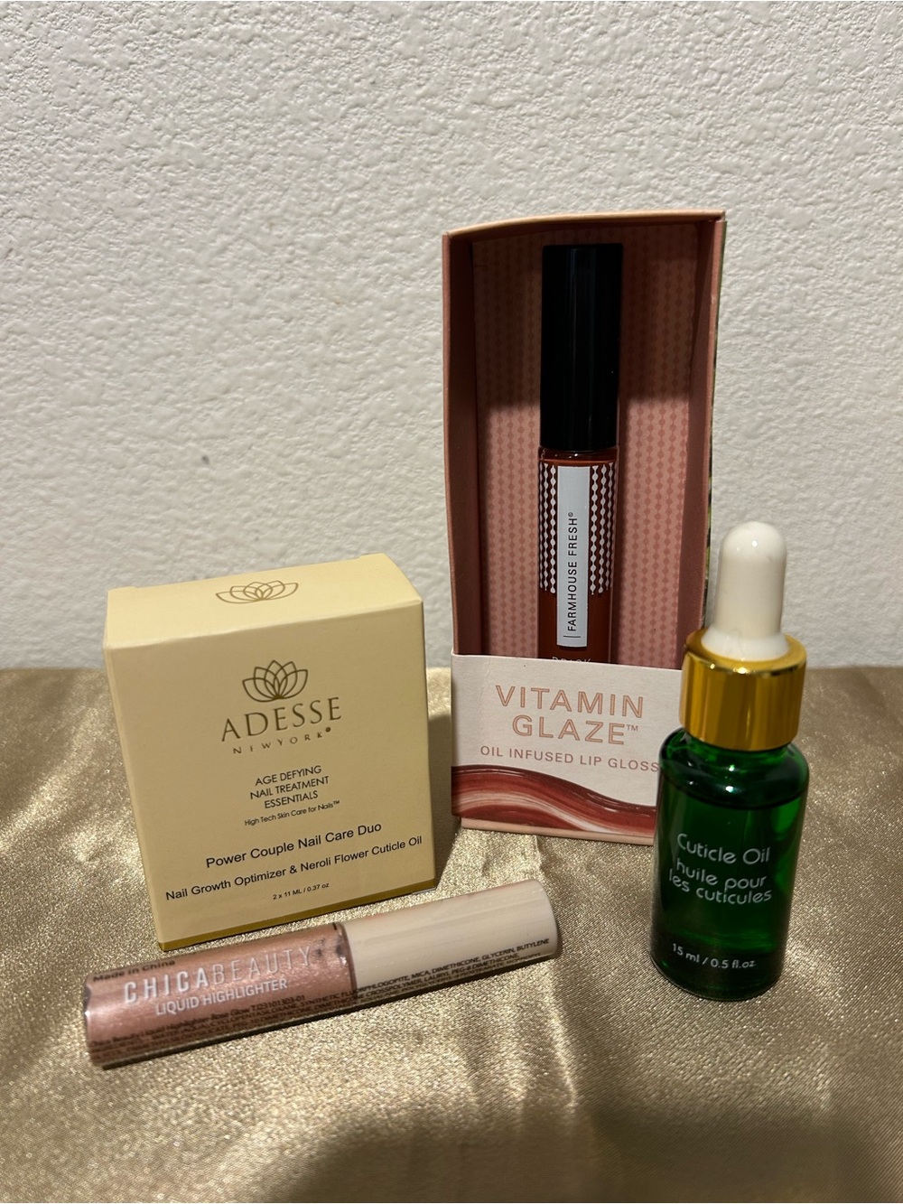 Power Couple Nail Care Duo - Cream Lip Gloss and Rose Glow Highlighter - Picture 2 of 13